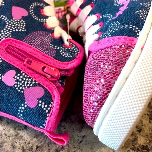 Disney Minnie Mouse Sneakers Size 6 - Picture 5 of 9